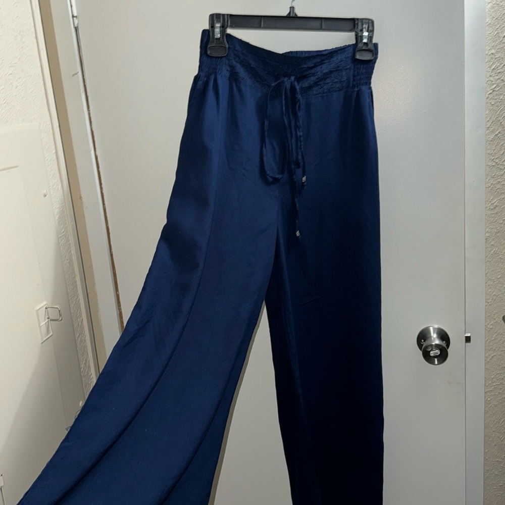 Angie wide legged pants